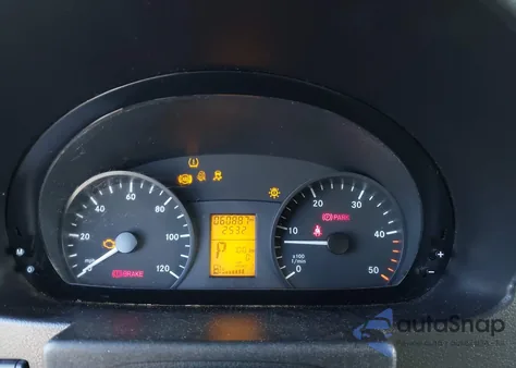 2018 Mercedes-Benz Sprinter 2500 Standard Roof V6 z USA, uszkodzony, nr VIN WD3PE7CD3JP648054